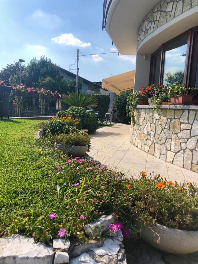 Il Sasso Bianco Bed and Breakfast Comerio Εξωτερικό φωτογραφία