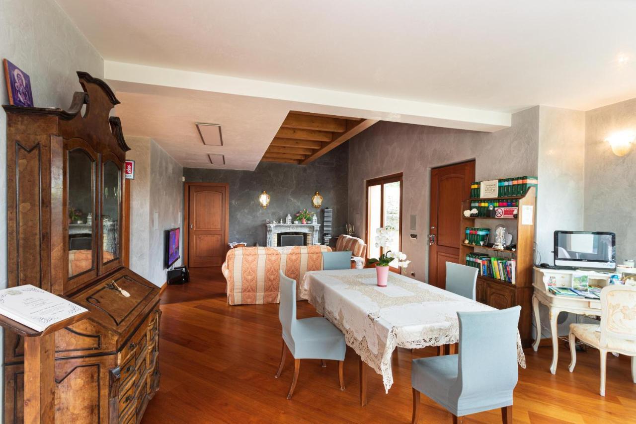 Il Sasso Bianco Bed and Breakfast Comerio Εξωτερικό φωτογραφία