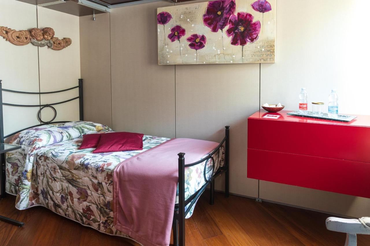 Il Sasso Bianco Bed and Breakfast Comerio Εξωτερικό φωτογραφία
